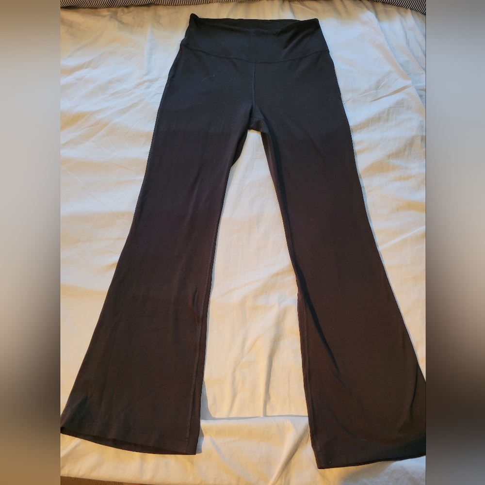 Lululemon groove flare